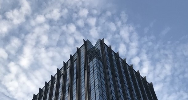 打造無處不在的“企業(yè)一朵云” 加速千行萬業(yè)智能化轉(zhuǎn)型